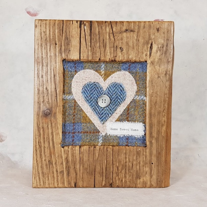 RUSTIC WOODEN FRAME WITH HARRIS TWEED APPLIQUE (Home Sweet Home)