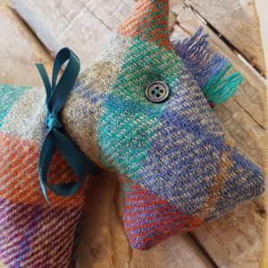 HARRIS TWEED SCOTTIE DOG MIXED COLOUR DETAIL