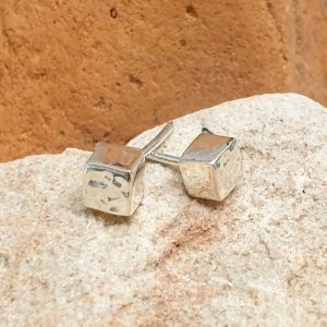 SILVER STUD CUBE DETAIL