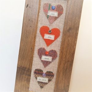 WOODEN FRAME FABRIC HEARTS DETAIL