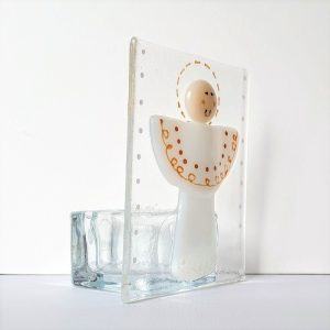 GLASS ANGEL CANDLE HOLDER DETAIL