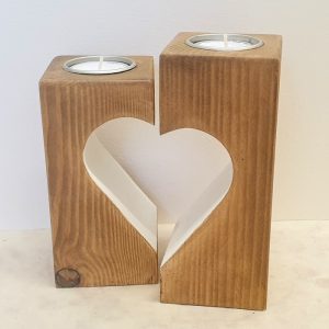 SET OF TWO HEART CANDLE HOLDERS DETAIL