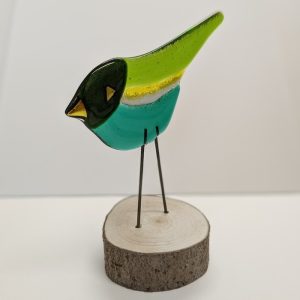 GREEN FUSED GLASS BIRD ON STAND DETAIL