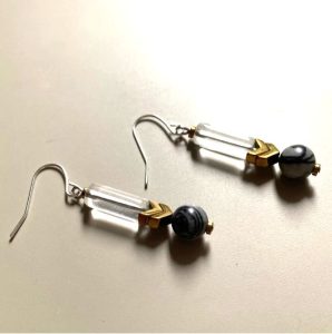 DROP EARRINGS DETAIL