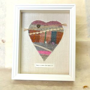 HARRIS TWEED HEART PICTURE