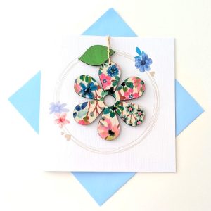 CARD WITH WOODEN FLOWER DECORATION